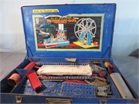 *Vintage Erector Set in Metal Case