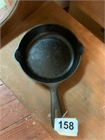 Vintage No 3 Griswold cast iron pan