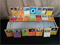 Aboit 1000 Pokemon Card Collection