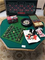 Poker green, table, dishes and accessories