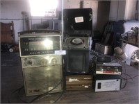 Vintage Electronics Lot - Radios - Etc