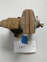 4-in bench vise