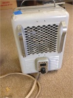 Titan Electric Heater 1300W/1500W