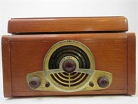 Vintage Zenith Tube Radio Phonograph Model 6R886
