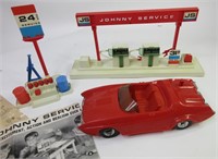 TOPPER JOHNNY SERVICE GAS STATION WITH CAR
