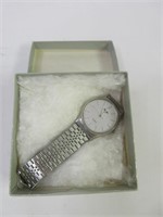 Vintage men's stainless steel quartz pulsar watch