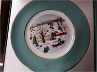 AVON CHRISTMAS ON THE FARM 1973 PLATE