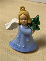 Hummel Angel Ornament 1979 *wing Repaired