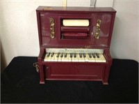 Little toy piano
