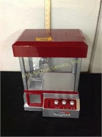 Mini claw machine