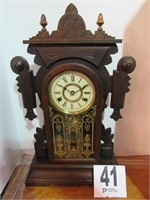 New Haven Shelf Clock