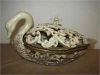 Resin Decorator Swan 16" W