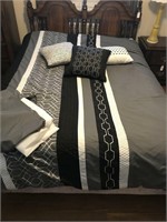 Better Homes & Garden Queen/Full Comforter Set