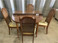 KITCHEN TABLE w LEAVES, 4 CHAIRS (1 chair needs