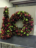Xmas Wreath & Decorative Tree