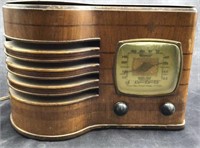 Antique Emerson R197 Table Radio 1937