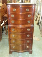 Mahog. Drexel 7 Drawer Lingerie Chest Serpentine