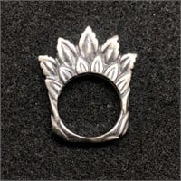 STERLING SILVER FLOWER RING SIZE 7