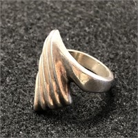 STERLING SILVER RING SIZE 7 1/2