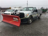 2011 Ford F-250 Super Duty XL W/ 8' KNAPHEIDE STEE