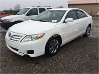 2011 Toyota Camry Base 2WD
