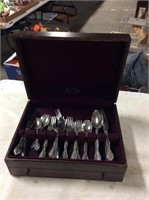 Silverware set with box