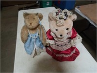 2 bears with stands