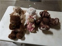 5 stuffed bears