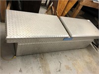 Diamond plate tool box