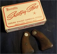 Herrett's Walnut Colt 1966 Short Butt Stock Grips
