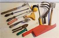Lot Of Misc Garden & Outdoor Hand Tools