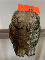 VTG WISE OWL GLASS BANK HAS SOME CHANGE IN IT