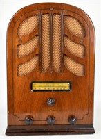 GENERAL ELECTRIC TABLE TOP RADIO