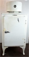 1930s GENERAL ELECTRIC MONITOR TOP REFRIGERATOR