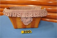 1994 Longaberger Sweetheart laundry basket
