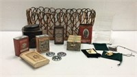 Assorted Vintage Containers & Jewelry K8B