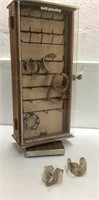 2 Sided Display Case w Key & Bracelets K7C