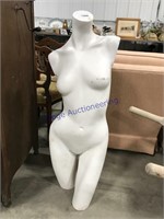 Mannequin torso clothing display form