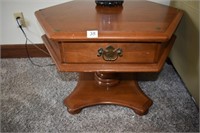 OCTAGON CHERRY ETHAN ALLEN SIDE TABLE 20" H X 25