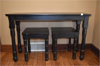 ENTRANCE TABLE BLACK 4' X 18" X 30" WITH 2 STOOLS