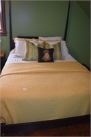 QUEEN YELLOW BEDSPREAD, PLUS WHITE BEDSPREAD AND 9