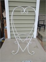 Local P/U Only Metal Heart-Shaped Plant Stand