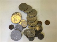 Lot of assorted Ike Dollars, Washington Quarters,