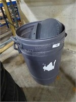 2 plastic garbage cans