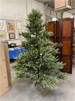 NEW CALABASAS PINE PRE-LIT CHRISTMAS TREE