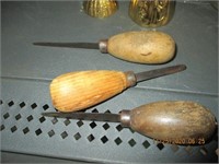 3 Oyster Knives
