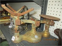 Antique Cast Iron Scales-no tray