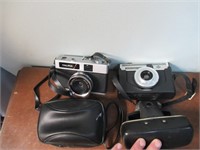 Lot of 2 Cameras