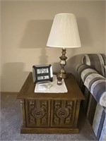 End Table (27"x27"x19.5"), Atomic Clock, Lamp and