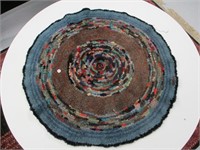 Roung Woven Rug - 32"